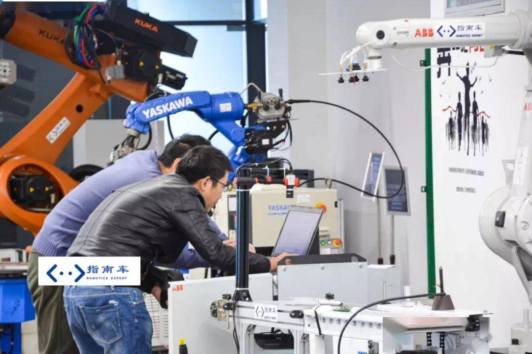 机器人自动化工程师 免费培训，月入过万的职业新选择